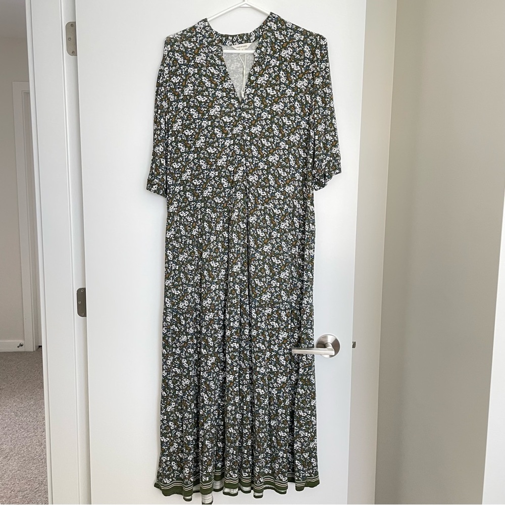 Max Studio Floral Green Maxi Dress